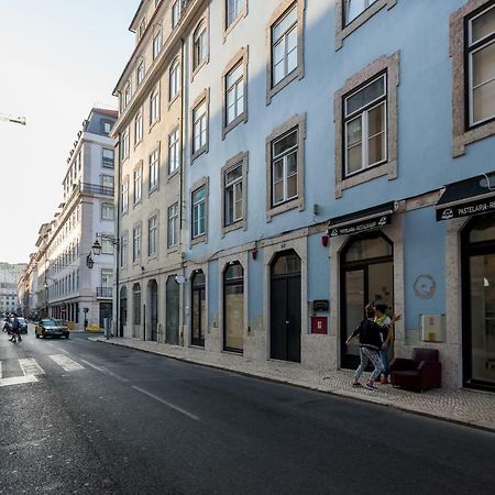 Baixa Vintage Three-Bedroom Apartment - By Lu Holidays Lisbon Bagian luar foto
