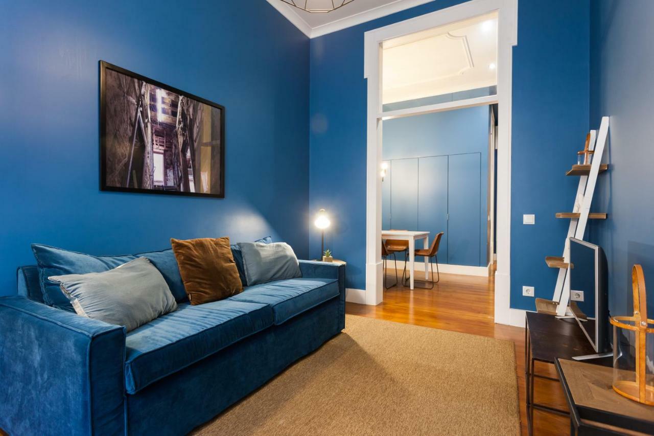 Baixa Vintage Three-Bedroom Apartment - By Lu Holidays Lisbon Bagian luar foto