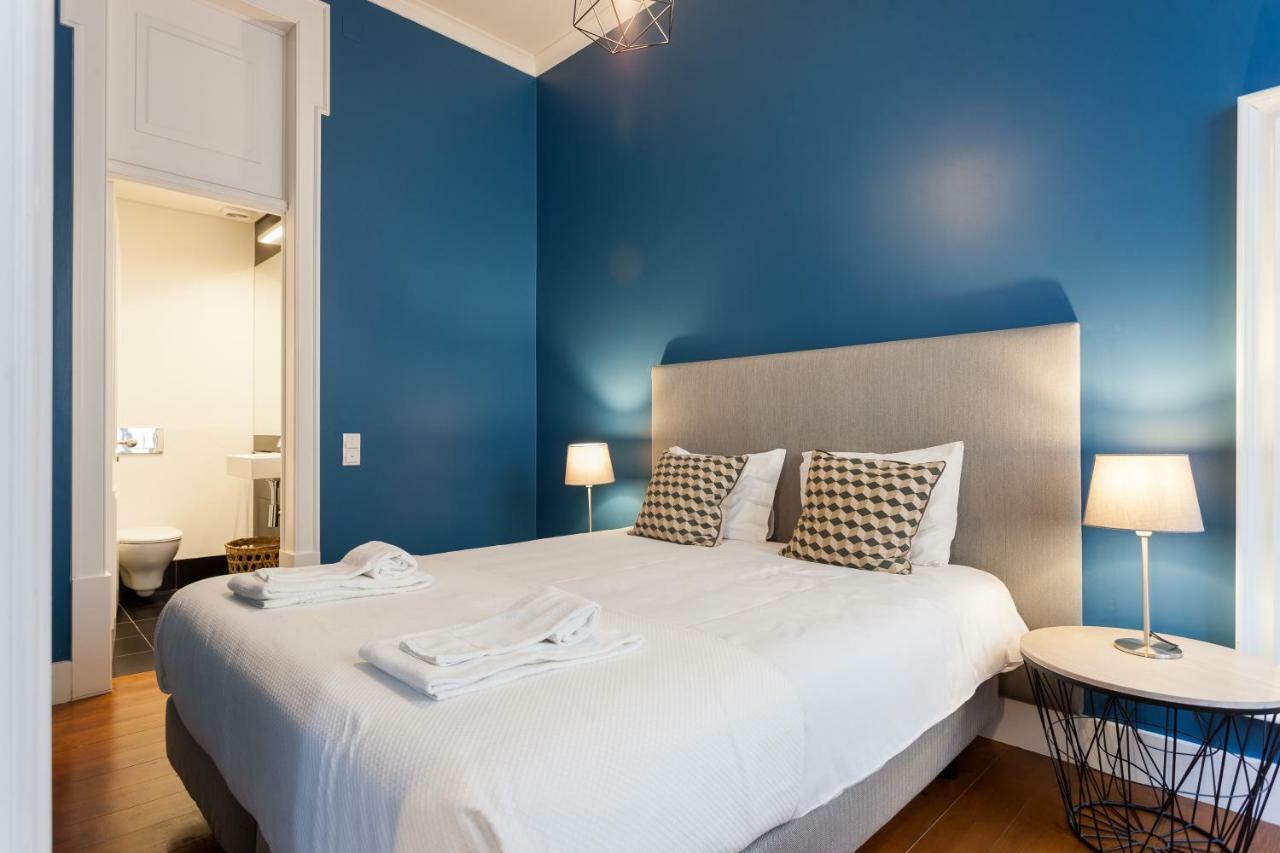 Baixa Vintage Three-Bedroom Apartment - By Lu Holidays Lisbon Bagian luar foto